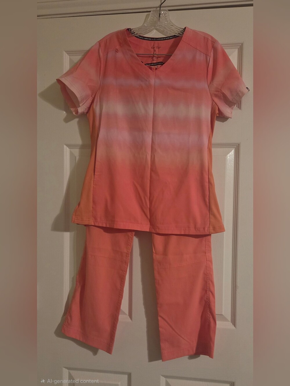 Koi Coral & Peach Ombre Ladie's Scrub Set,Euc Petite Size Small